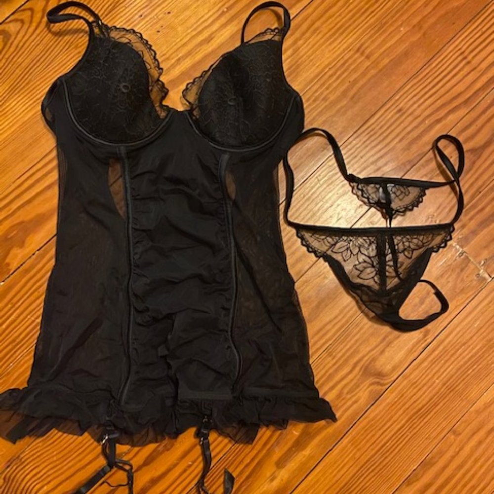 NWOT Victoria's secret chemise